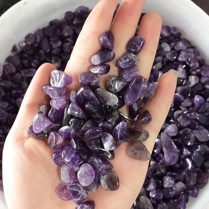 WAYBER 2 Lbs/920g Natural Purple Amethyst Quartz Crystal Stones Irregular Decorative Pebble Rock Sand for Aquarium/Fish Turtle Tank/Vase Fillers/Air Plants/Succulent Plants Decor (Fill 2 Cups)