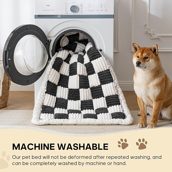 Backseat Pet Bed Mat, Non-Slip Plaid Dog Bed for Car Back Seat, Flannel Backseat Dog Bed, Fit for Backseat Extenders and Trucks SUVs (Black&White, 24.8x54 inch)